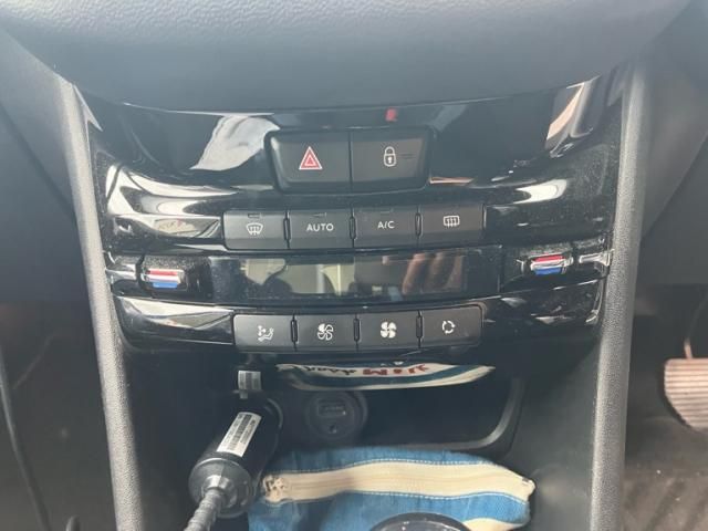 PEUGEOT PEUGEOT 208 2013