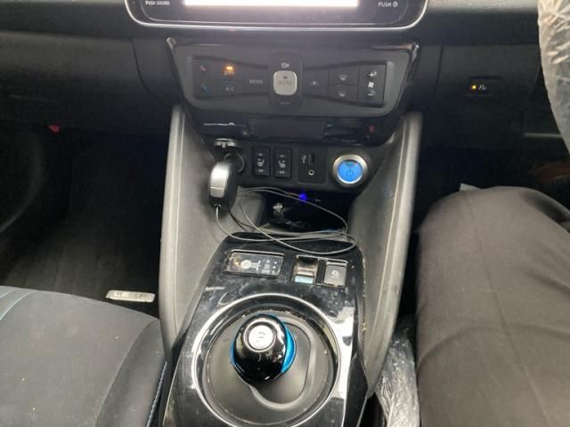 NISSAN LEAF 2019