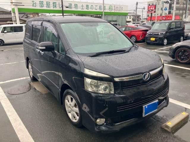 TOYOTA VOXY 2008