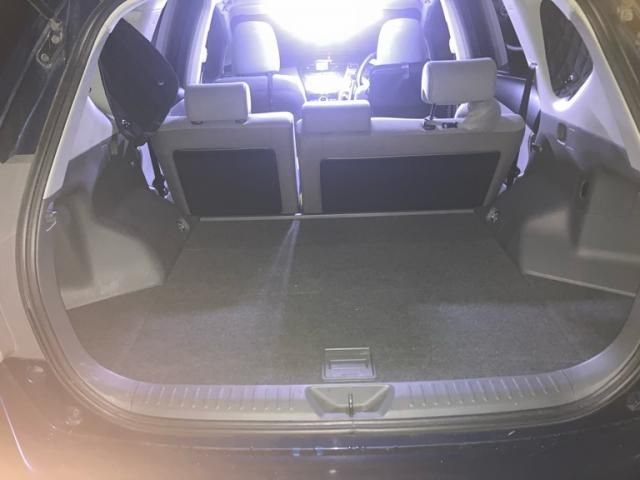 TOYOTA PRIUS Alpha 2013