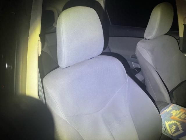 TOYOTA PRIUS Alpha 2012