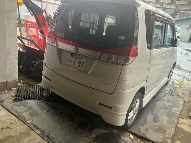 SUZUKI SOLIO 4WD 2011