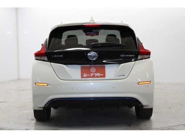 NISSAN LEAF 2020