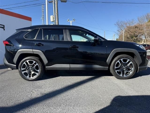 TOYOTA RAV4 4WD 2019