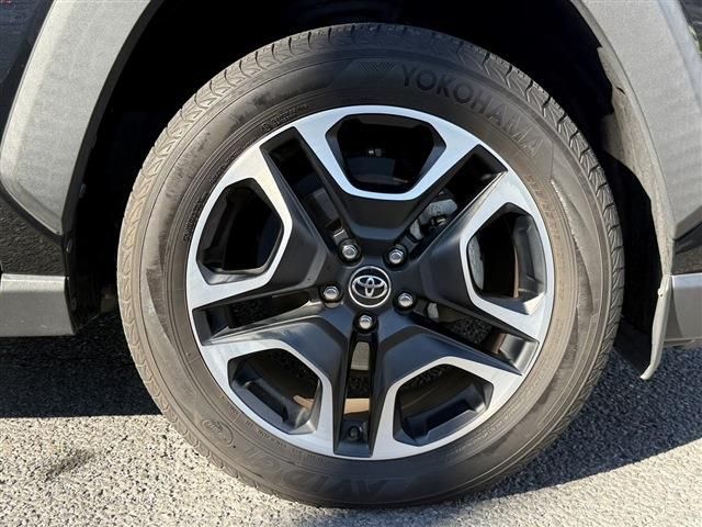 TOYOTA RAV4 4WD 2019