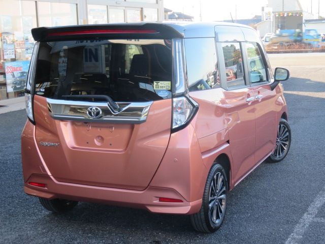 TOYOTA ROOMY 2020