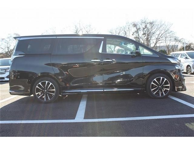 TOYOTA VELLFIRE 2016