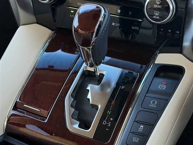 TOYOTA VELLFIRE 4WD 2016