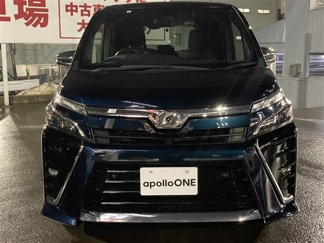 TOYOTA VOXY 4WD 2019