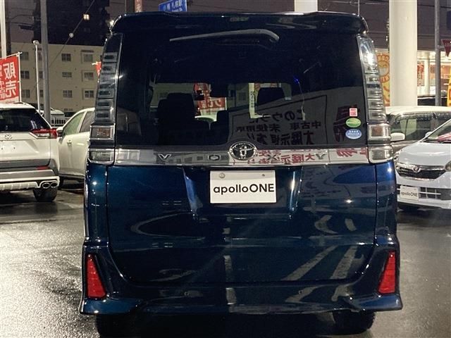 TOYOTA VOXY 4WD 2019