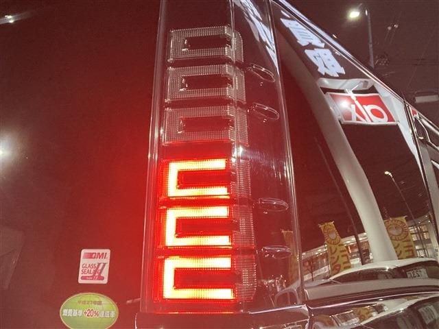 TOYOTA VOXY 4WD 2019