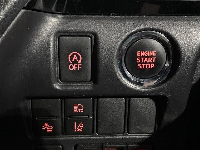 TOYOTA VOXY 4WD 2019