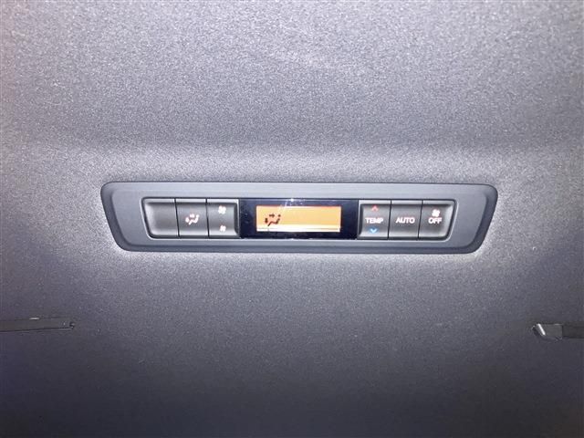 TOYOTA VOXY 4WD 2019