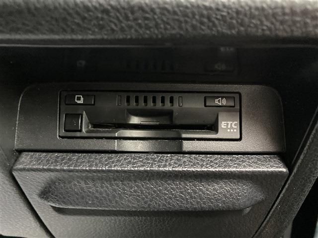 TOYOTA VOXY 4WD 2019