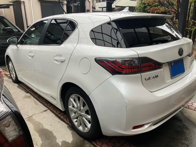 TOYOTA LEXUS CT200h 2011