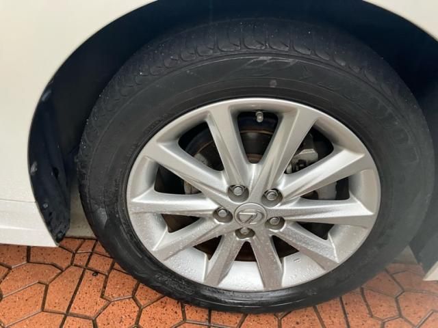 TOYOTA LEXUS CT200h 2011