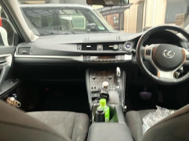 TOYOTA LEXUS CT200h 2011