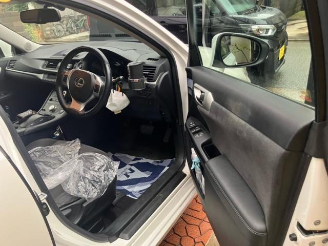 TOYOTA LEXUS CT200h 2011