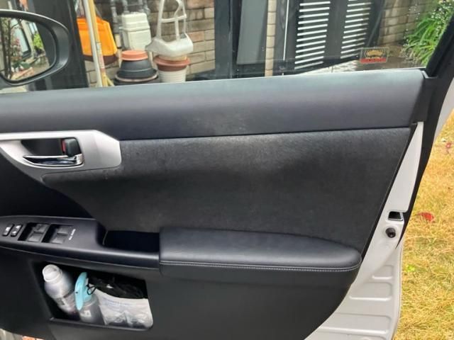 TOYOTA LEXUS CT200h 2011