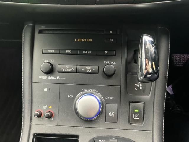 TOYOTA LEXUS CT200h 2011