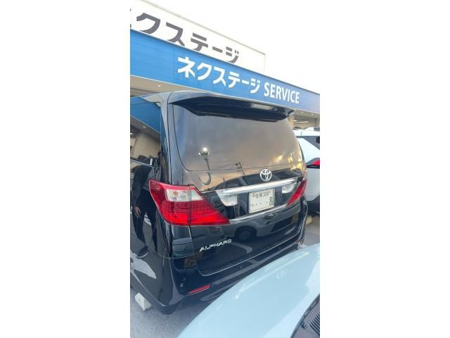 TOYOTA ALPHARD 2009