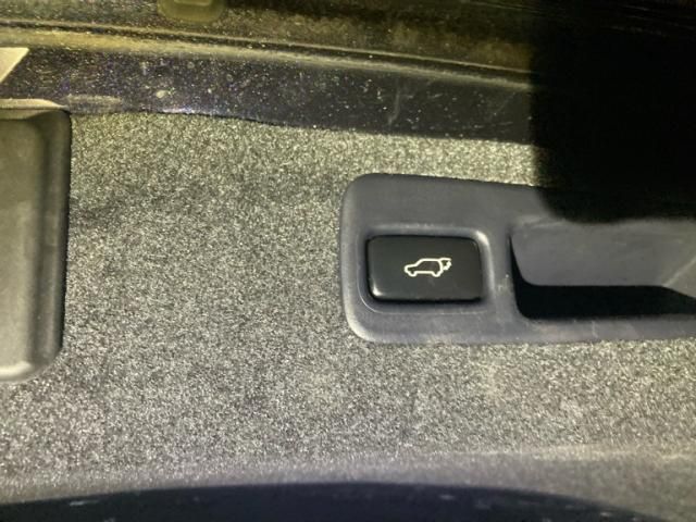 TOYOTA HARRIER 2WD 2017