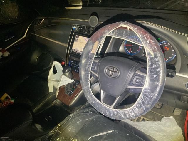 TOYOTA HARRIER 2WD 2017