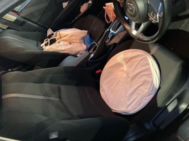 MAZDA AXELA SPORTS 2016