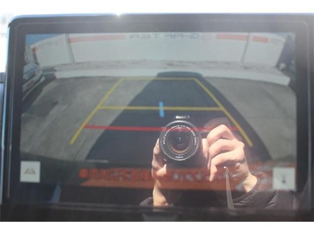 TOYOTA VOXY HYBRID 2023