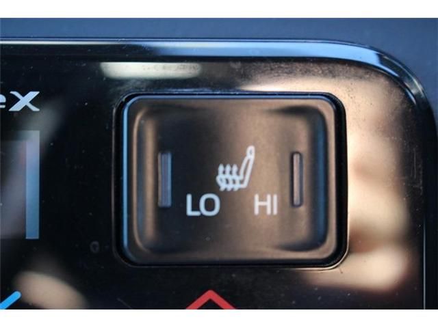 TOYOTA VOXY HYBRID 2023