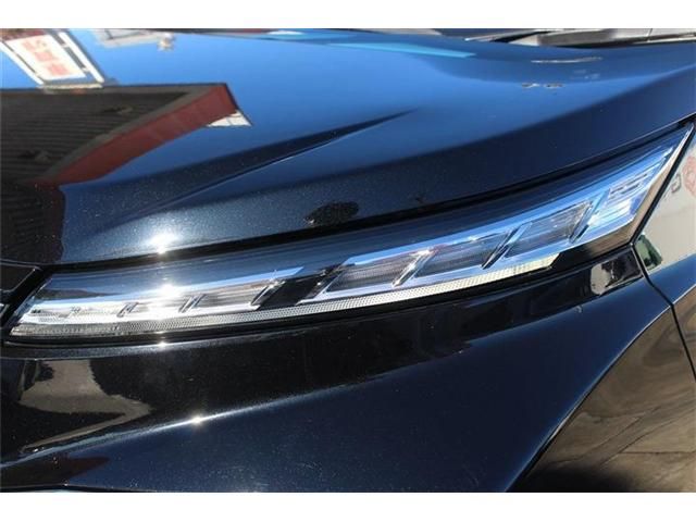 TOYOTA VOXY HYBRID 2023