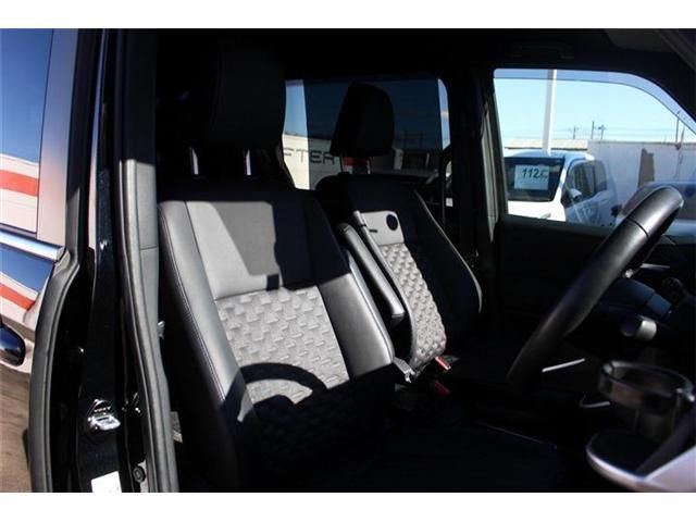 TOYOTA VOXY HYBRID 2023