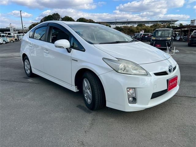 TOYOTA PRIUS 2010