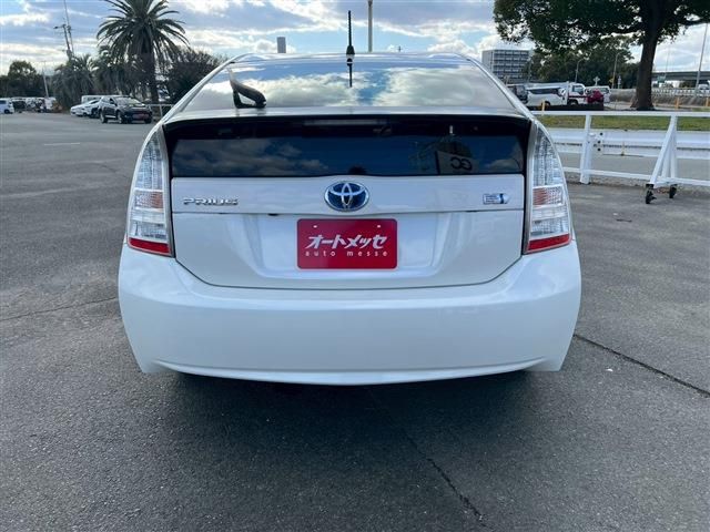 TOYOTA PRIUS 2010