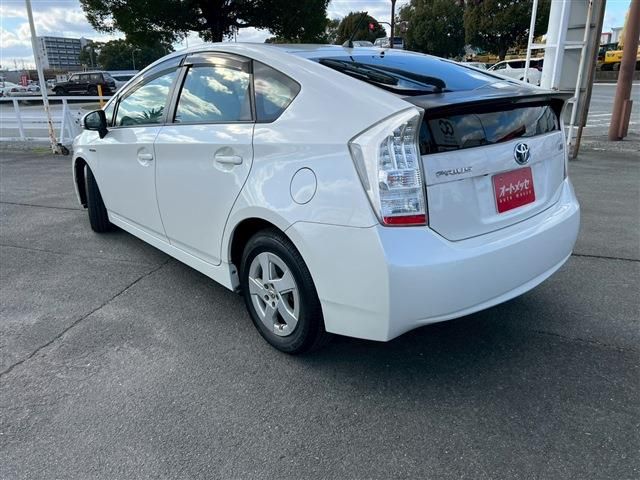 TOYOTA PRIUS 2010