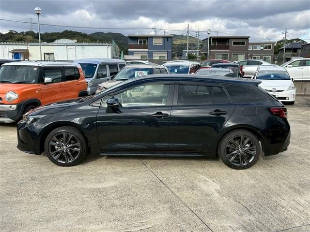 TOYOTA COROLLA TOURING HYBRID 2022