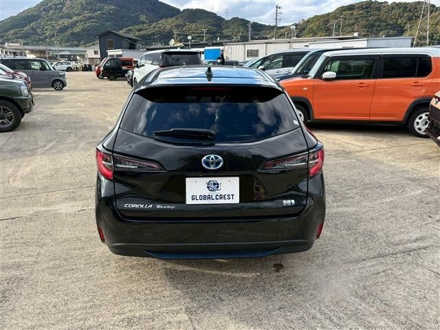 TOYOTA COROLLA TOURING HYBRID 2022