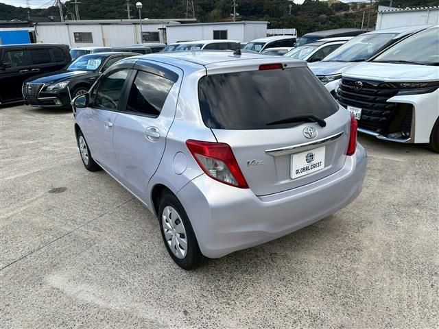 TOYOTA VITZ 2014