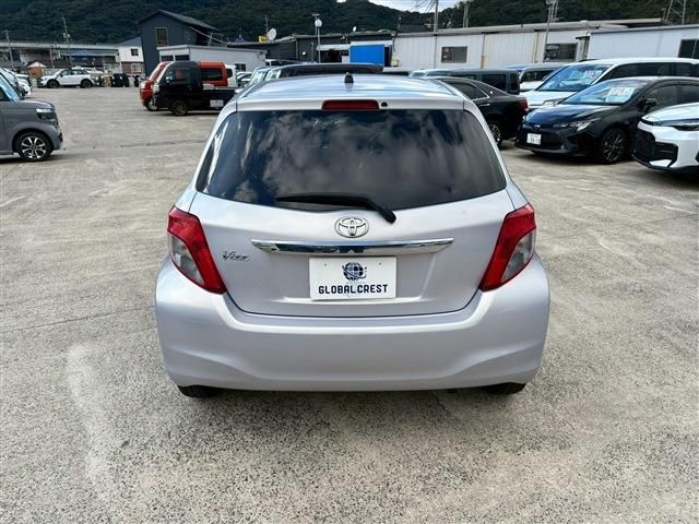 TOYOTA VITZ 2014