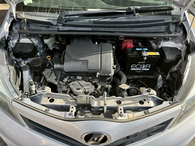 TOYOTA VITZ 2014