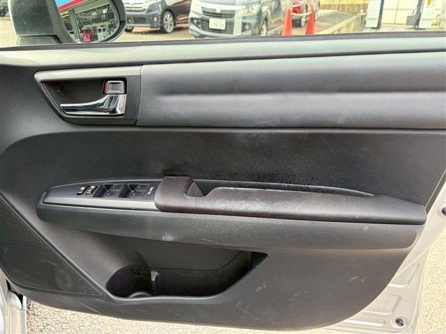 TOYOTA COROLLA FIELDER 2017