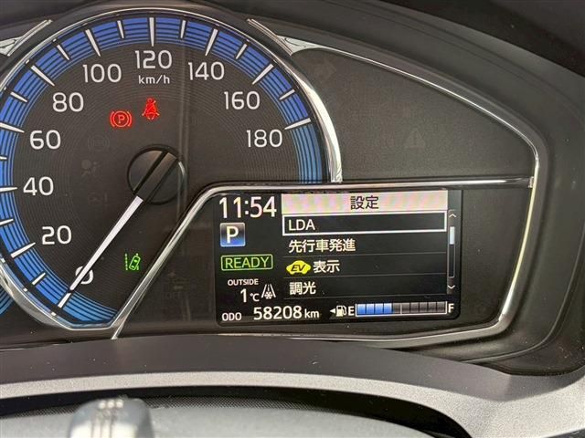 TOYOTA COROLLA FIELDER 2017