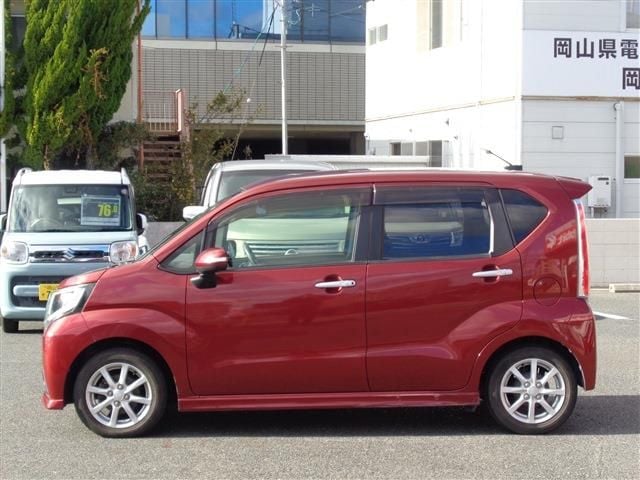 DAIHATSU MOVE CUSTOM 2015