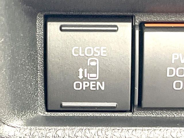 TOYOTA SIENTA HYBRID 2025