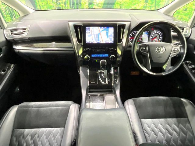 TOYOTA ALPHARD 2017