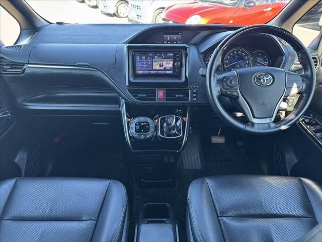 TOYOTA ESQUIRE HYBRID 2019