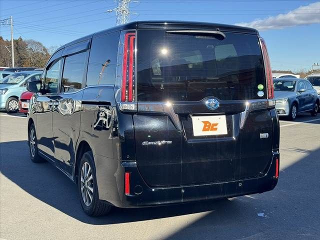 TOYOTA ESQUIRE HYBRID 2019