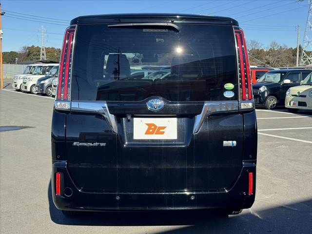 TOYOTA ESQUIRE HYBRID 2019