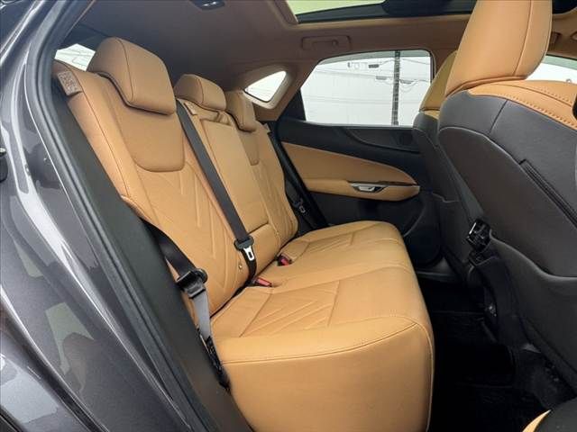 TOYOTA LEXUS NX250 2023