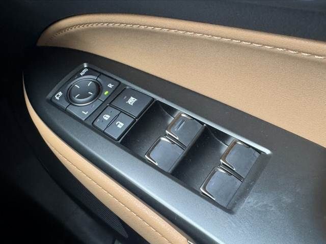 TOYOTA LEXUS NX250 2023